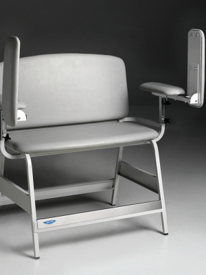 Bariatric Blood Drawing Chair with Both Arms Up2015