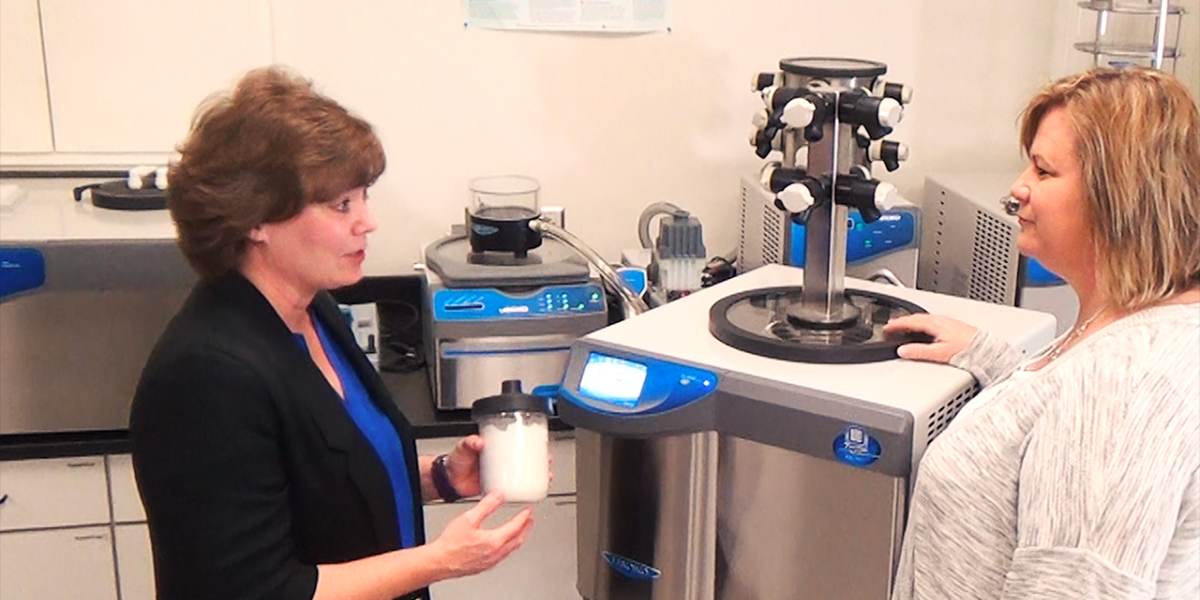 Gail tells Kelly about her irreplaceable freeze drying sample
